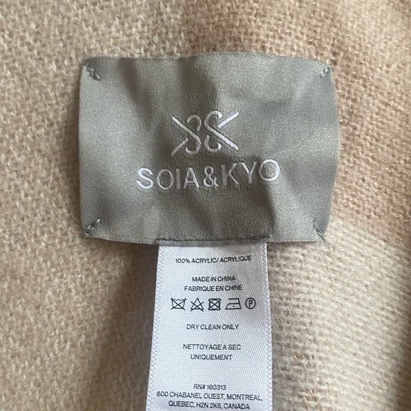 SOUA&KYI, Absolutely Gorgeous Poncho Cape! The Material is Beautiful 🌻🌻🌻🌻🌻 - Picture 6 of 11